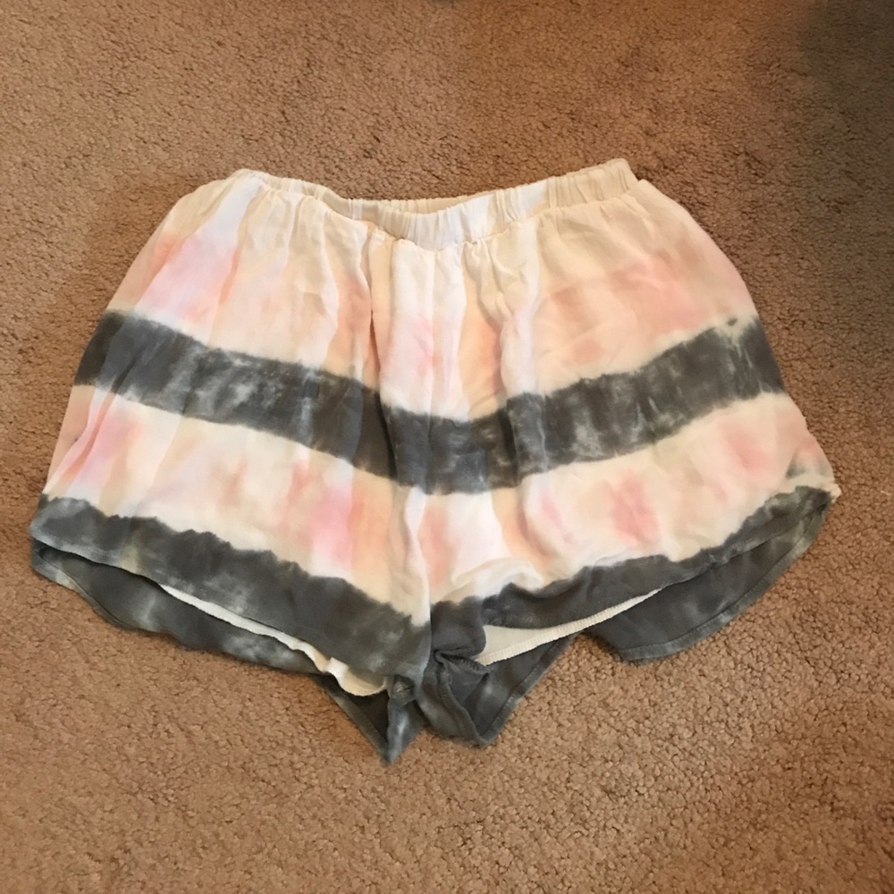 striped flowy shorts